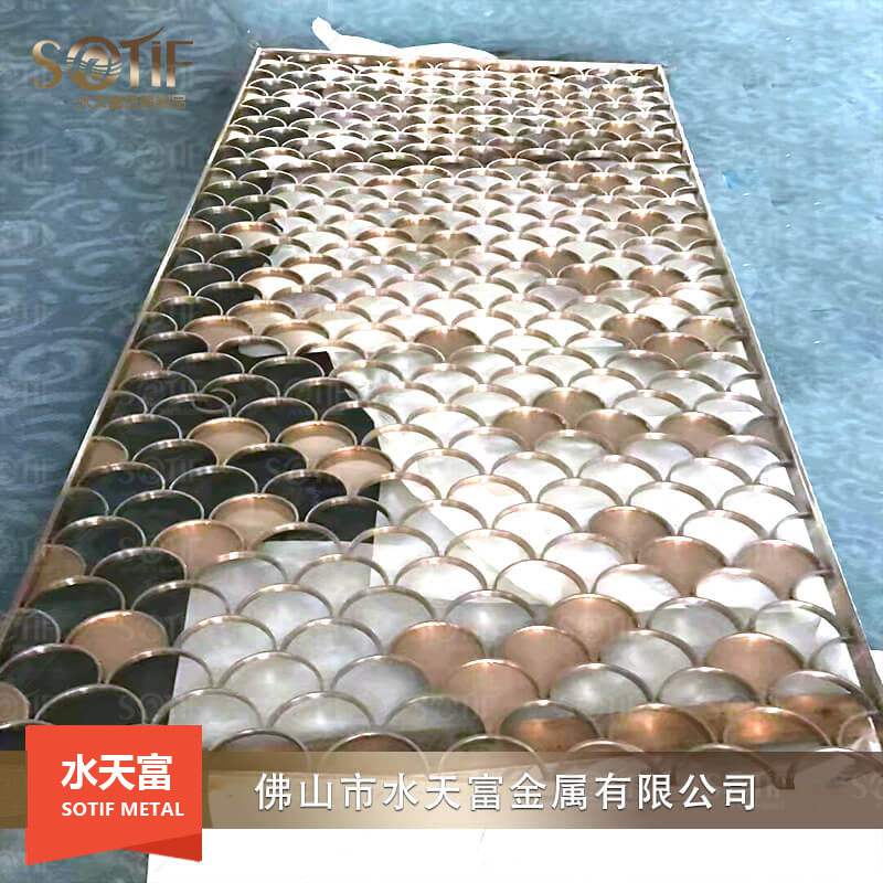 現(xiàn)代輕奢不銹鋼屏風(fēng)3